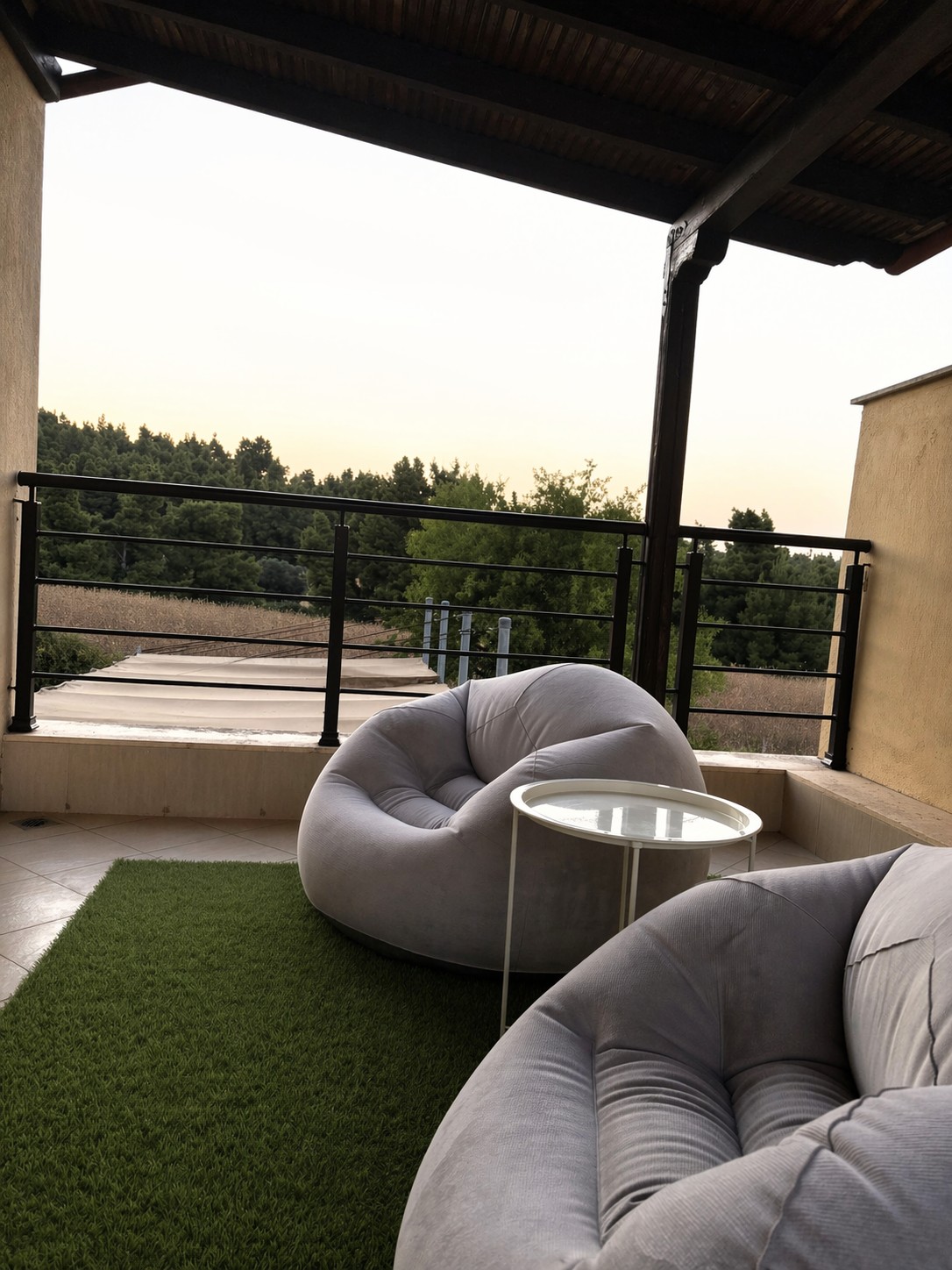 Outdoor seating at Villa Beauty
